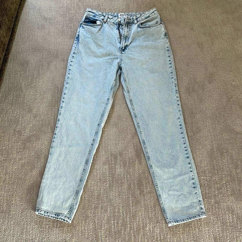 BDG urban outfitters mom-high rise light wash jeans